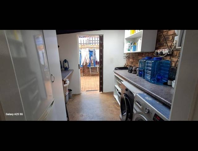 2 BEDROOM HOUSE FOR SALE IN NOORDHEUWEL